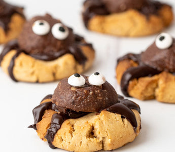 Must Bake! Haunting Spider Cookies