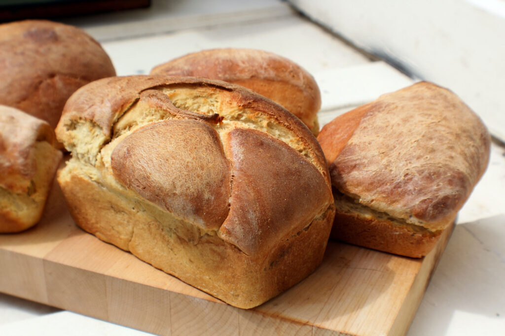 Simple White Loaf (#BakeOn Strong White Bread Flour) – Flower & White