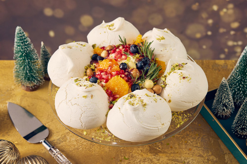 A Festive Showstopper: How to Make the Perfect Meringue Wreath